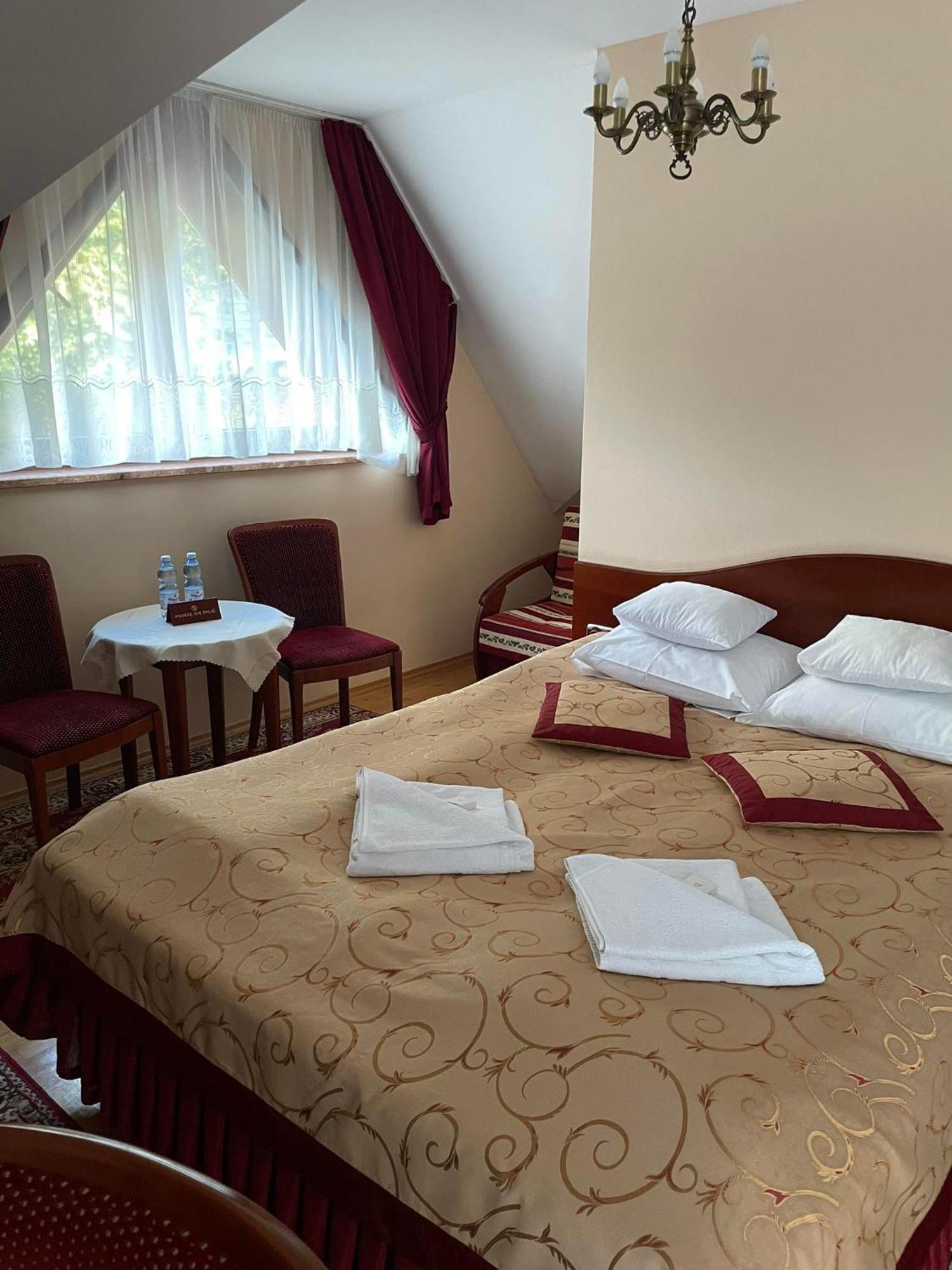 Pensjonat Szach Krynica Zdroj Ngoại thất bức ảnh